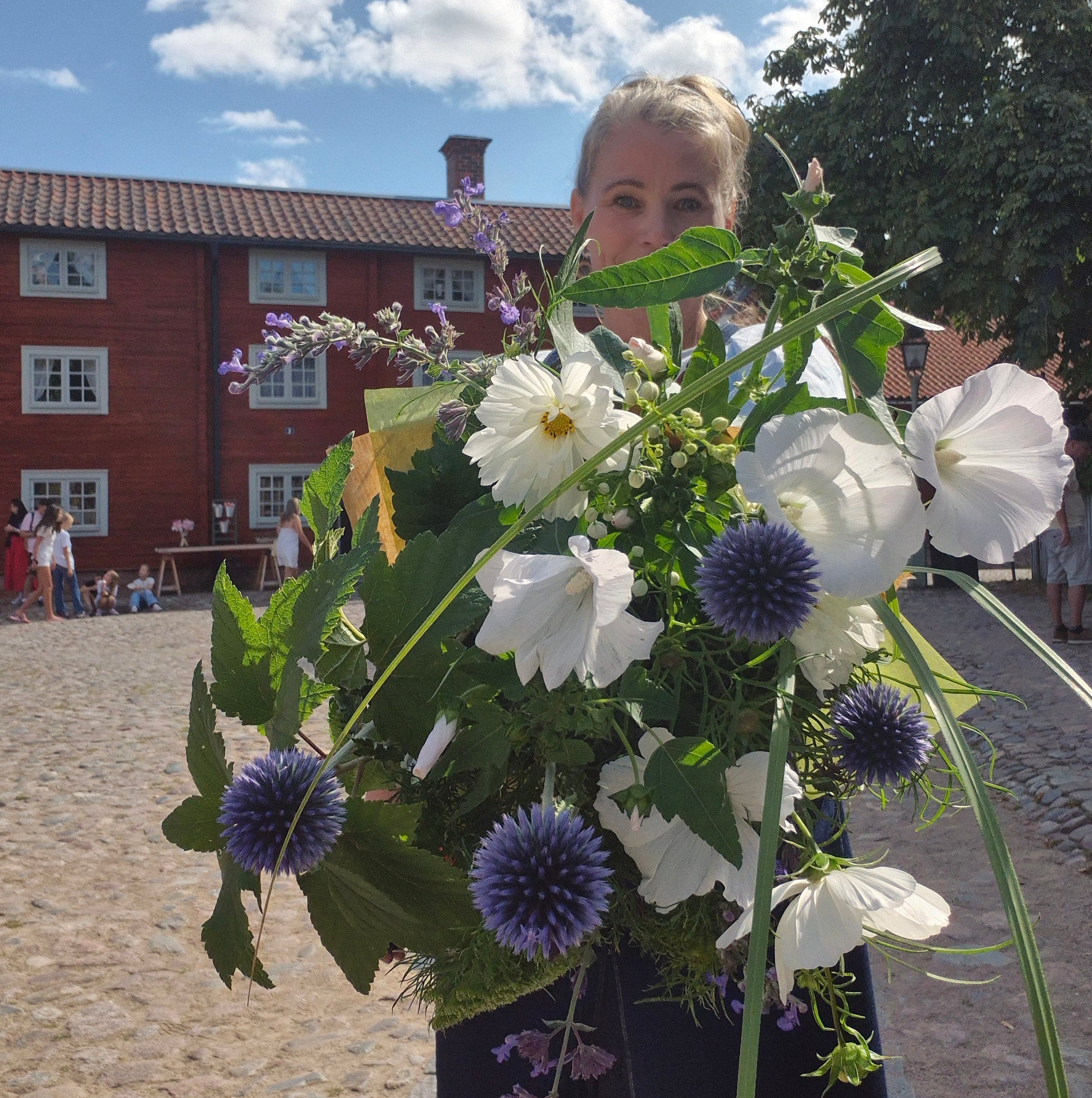 Blå bolltistel